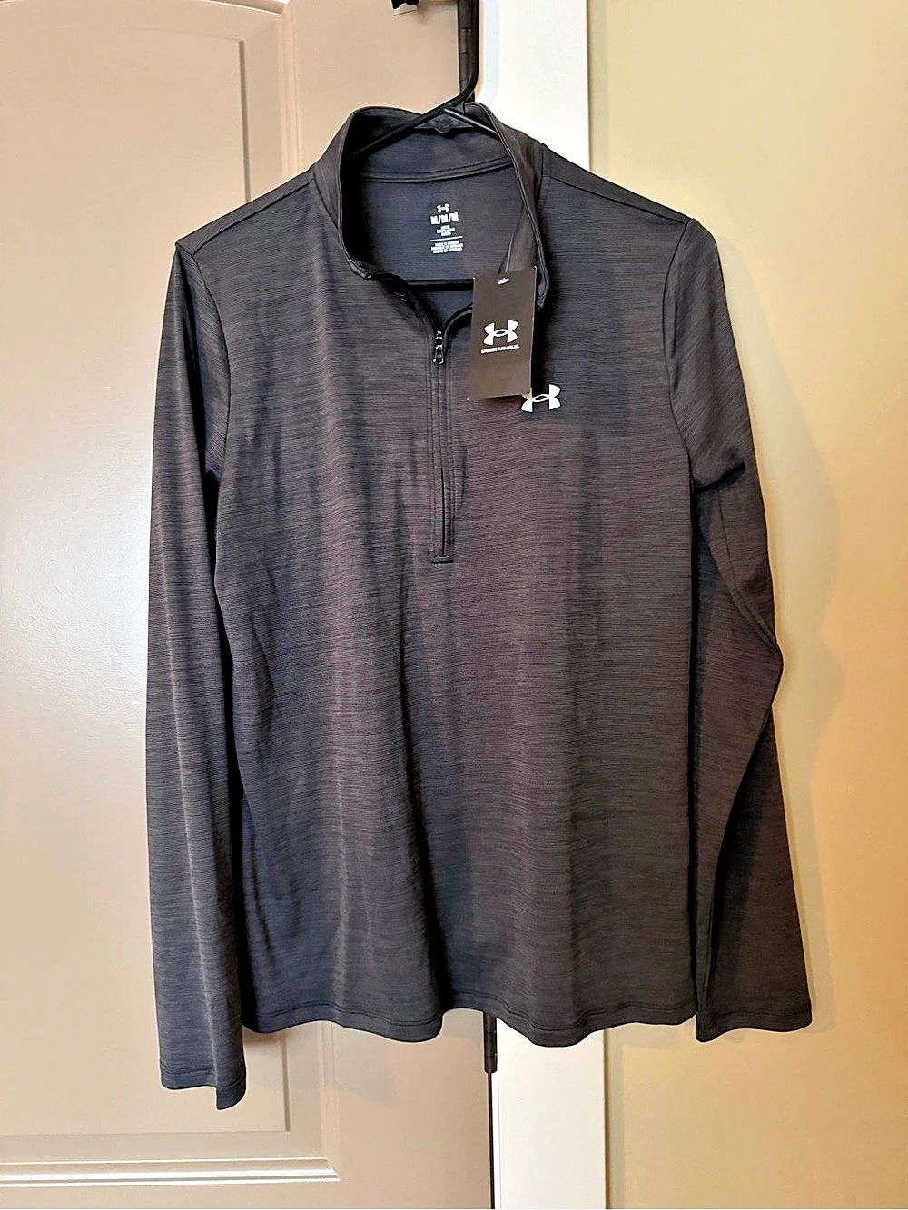 Under Armour UA Tech Twist 1/2 Zip Men's Black Top Size Medium